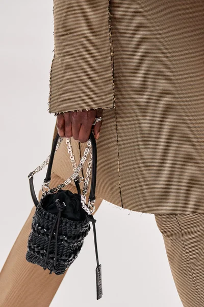 Look 30